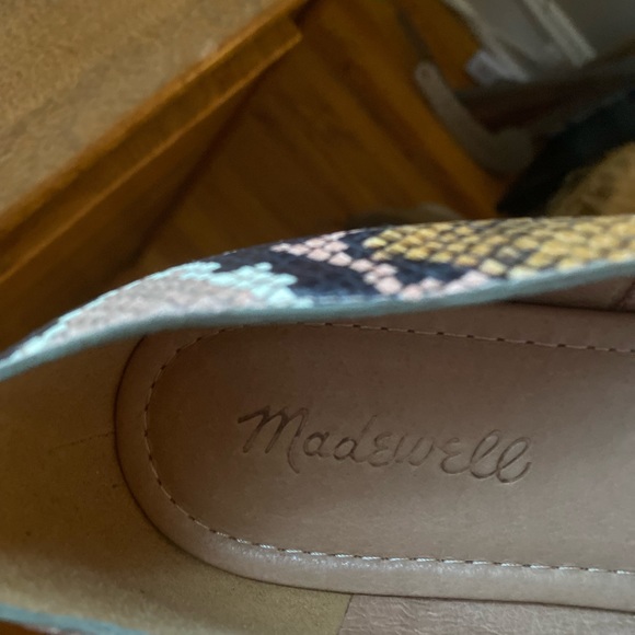 Snack embossed Mary Janes - Picture 4 of 6